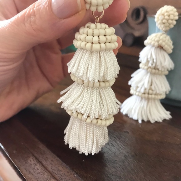 Vtg flapper style earrings - Picture 2 of 5